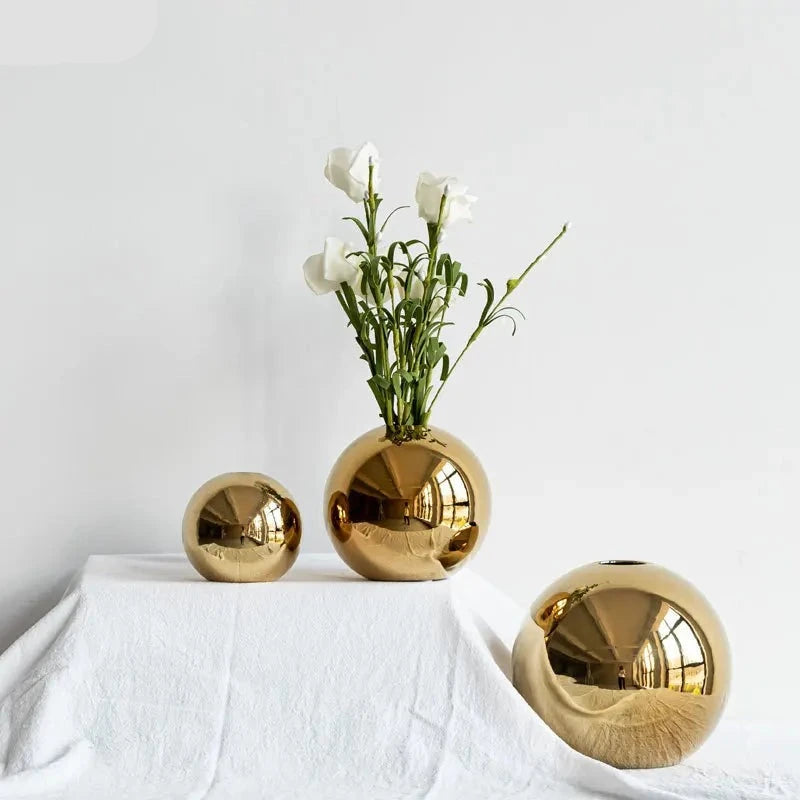 Plating Golden Ball Ceramic Vase